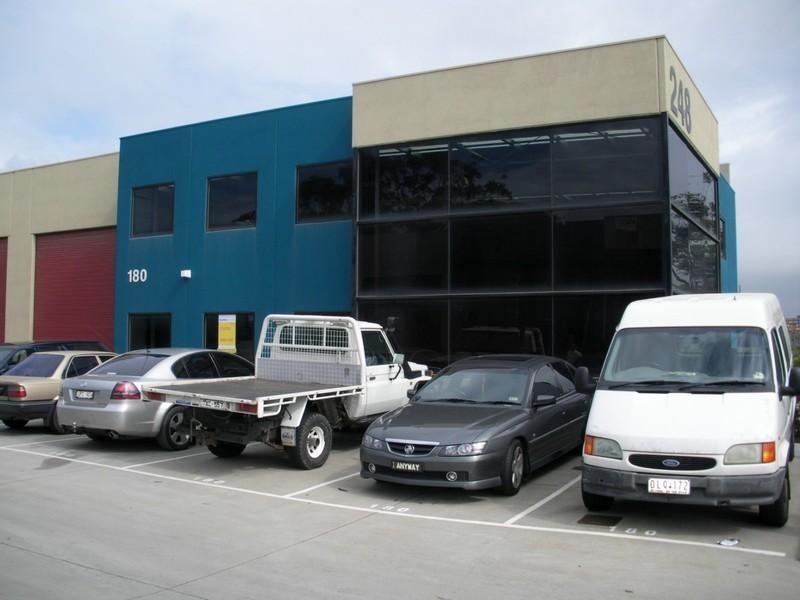 180/244 Osborne Avenue, Clayton South VIC 3169