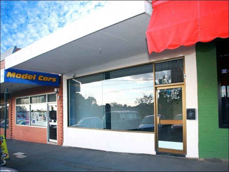 17 Royton Street, Burwood East VIC 3151