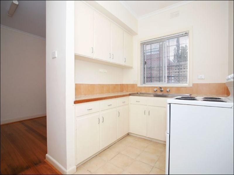 17 Royton Street, Burwood East VIC 3151