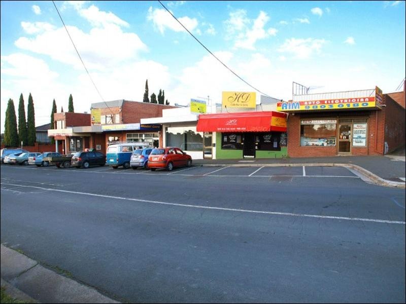 17 Royton Street, Burwood East VIC 3151