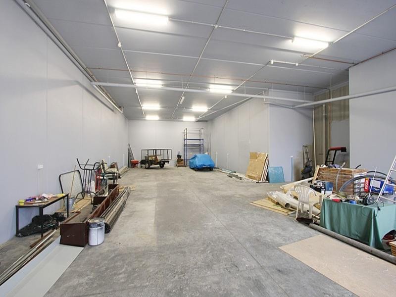 50 Downing Street, Oakleigh VIC 3166