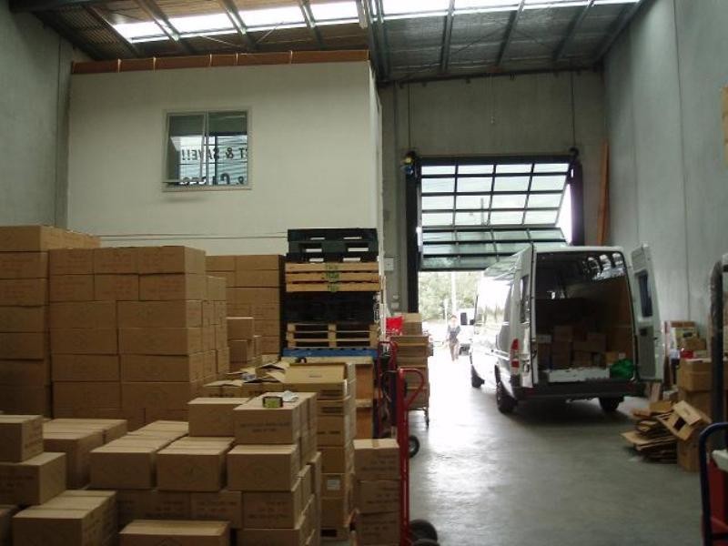 2/2-4 YIANNIS Court, Springvale VIC 3171