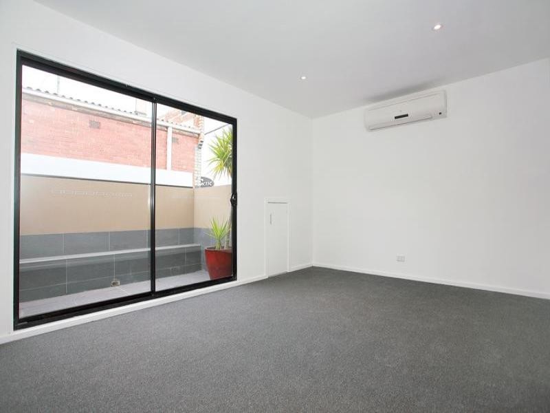 1/180A Warrigal Road, Oakleigh VIC 3166