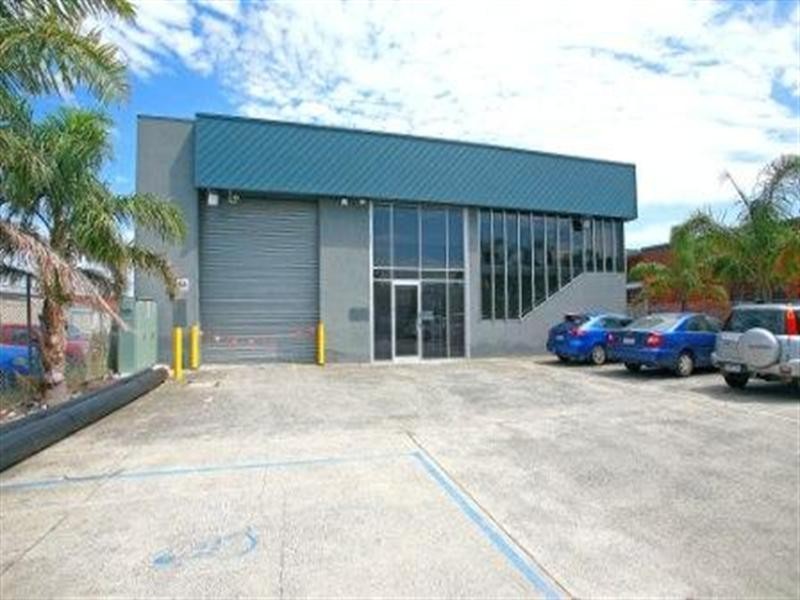 18 Downard Street, Braeside VIC 3195