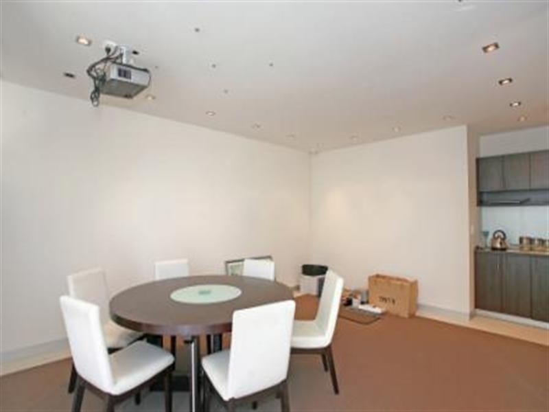 18 Downard Street, Braeside VIC 3195