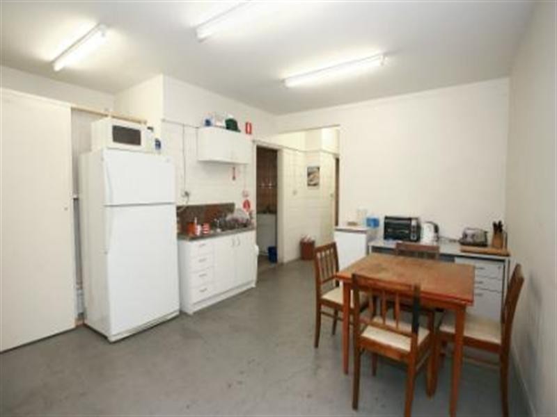 18 Downard Street, Braeside VIC 3195