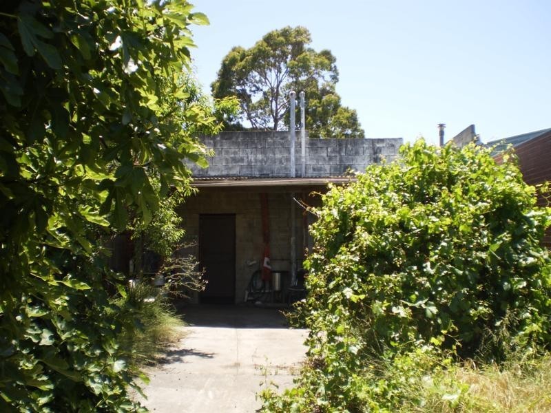 18 Birch Avenue, Dandenong North VIC 3175