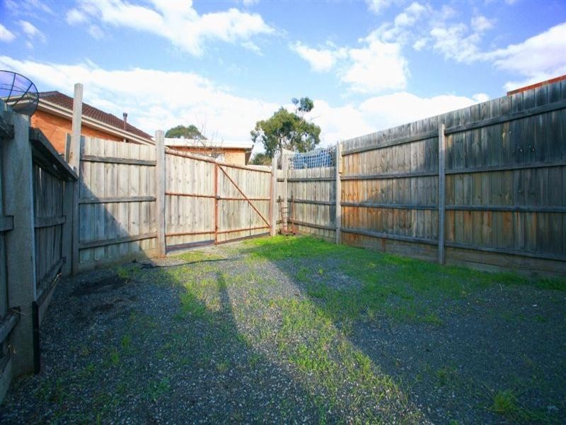 17 Royton Street, Burwood East VIC 3151