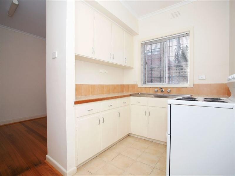 17 Royton Street, Burwood East VIC 3151