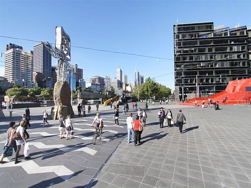 R1/2 Queensbridge Squ, Southbank VIC 3006