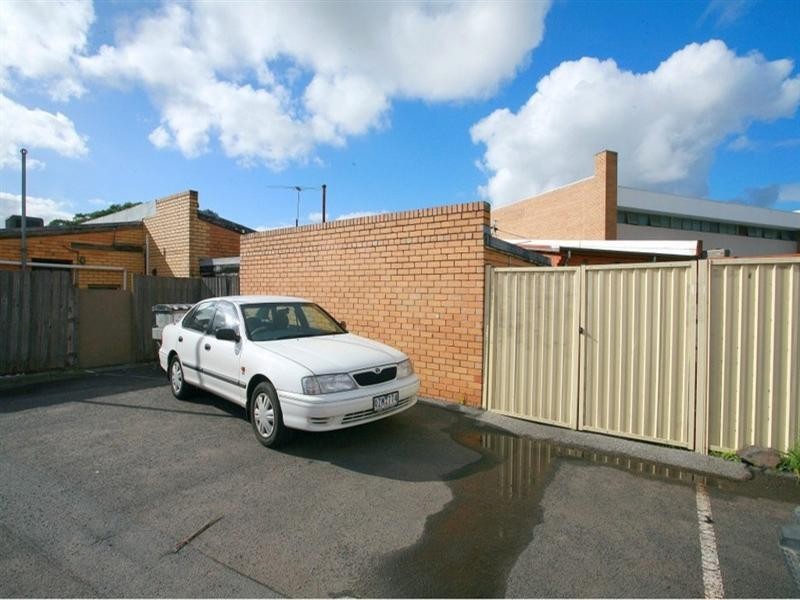 27 Douglas Street, Noble Park VIC 3174