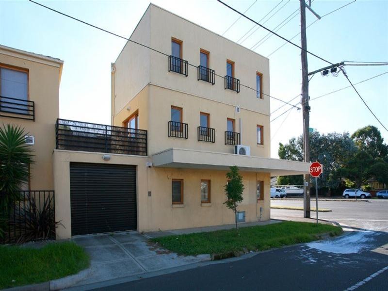 736 North Road, Ormond VIC 3204