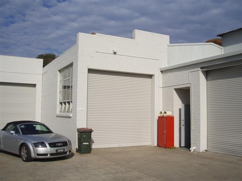 2/34 Levanswell Road, Moorabbin VIC 3189