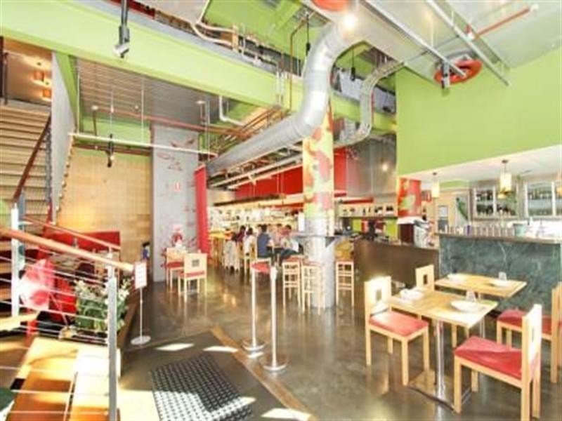 1/2 Queensbridge Square, Southbank VIC 3006