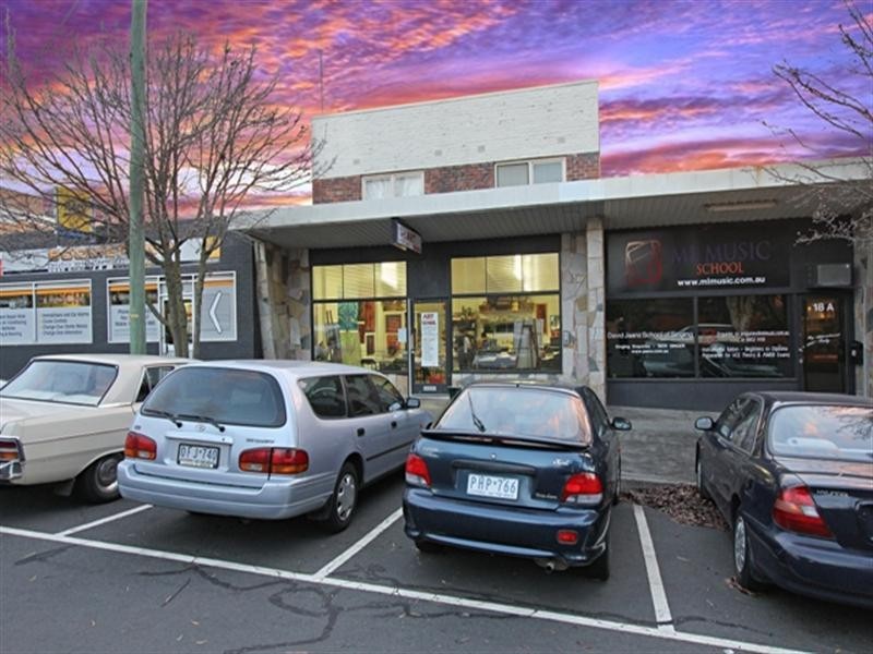 18 Second Avenue, Box Hill North VIC 3129