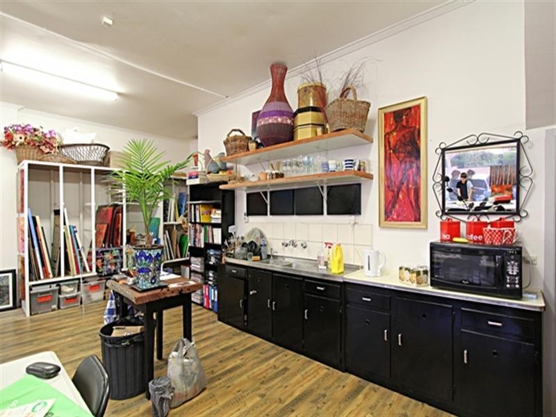 18 Second Avenue, Box Hill North VIC 3129