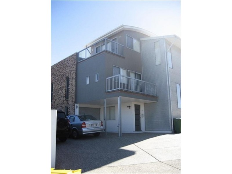 1C/20 Tourangeau Crescent, Varsity Lakes QLD 4227