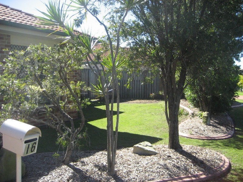 16 Stanford Avenue, Varsity Lakes QLD 4227