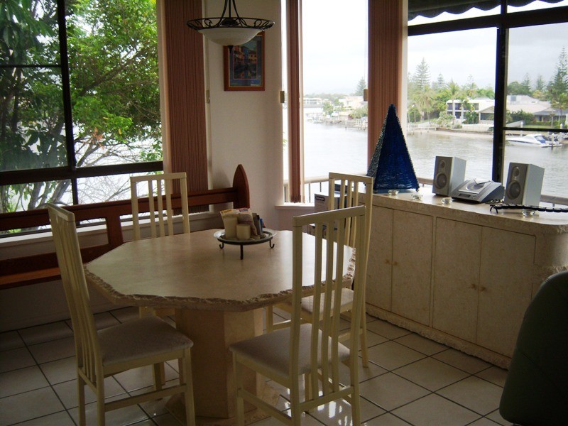 8/2962 Gold Coast Highway, Surfers Paradise QLD 4217