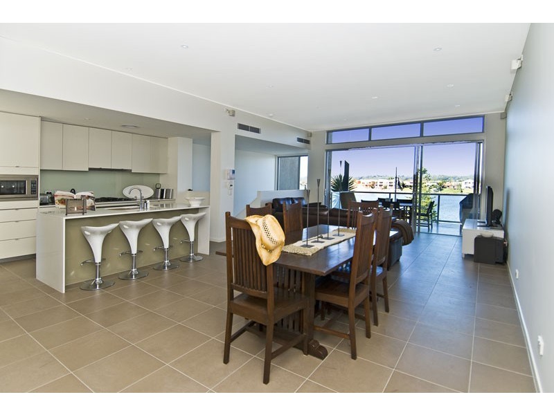 56 Watts Drive, Varsity Lakes QLD 4227