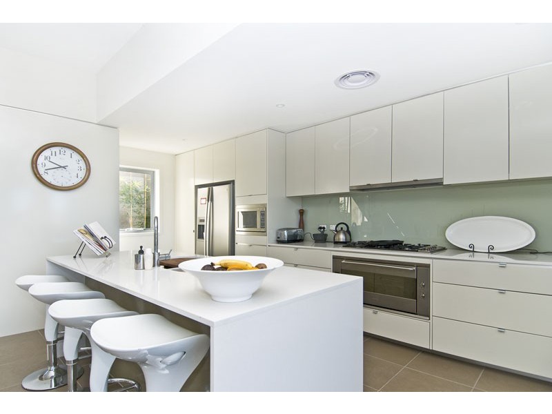 56 Watts Drive, Varsity Lakes QLD 4227