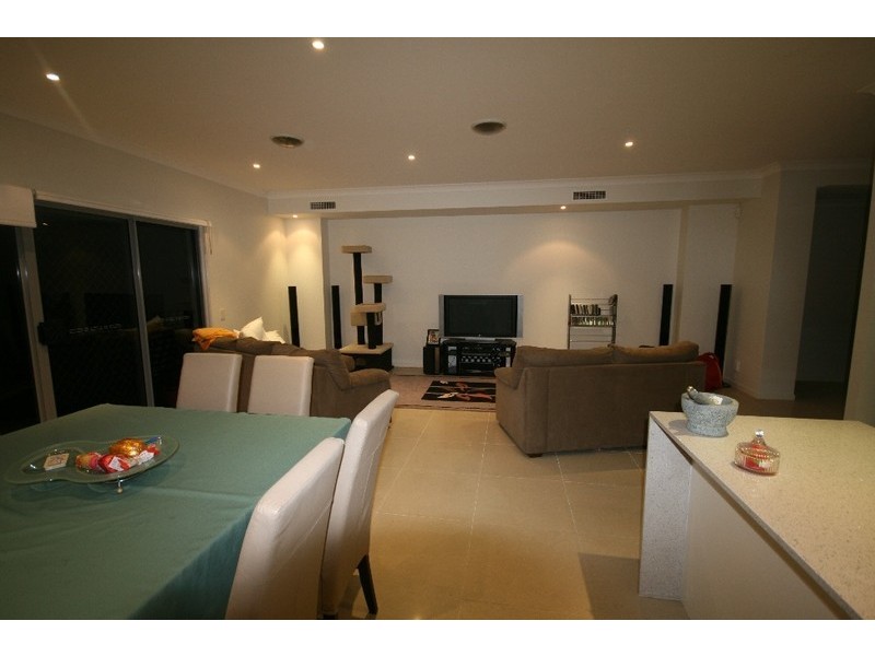 24 Campelles Avenue, Varsity Lakes QLD 4227