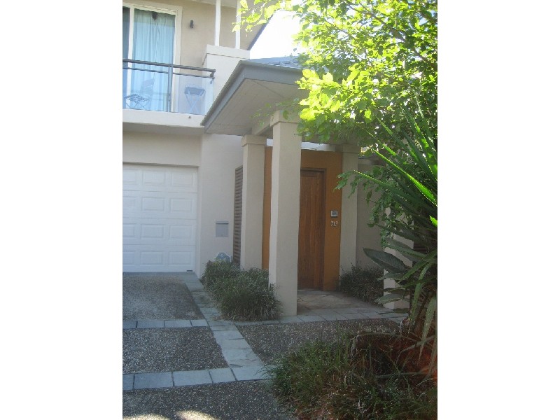 Varsity Lakes QLD 4227