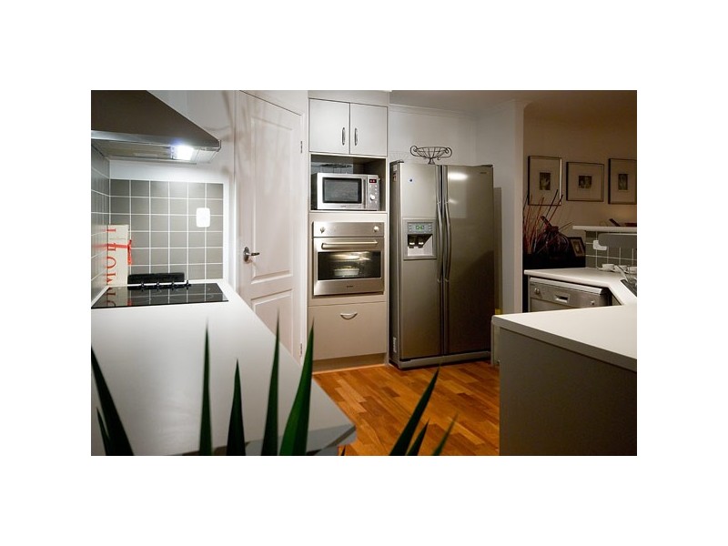 39 Heights Drive, Robina QLD 4226