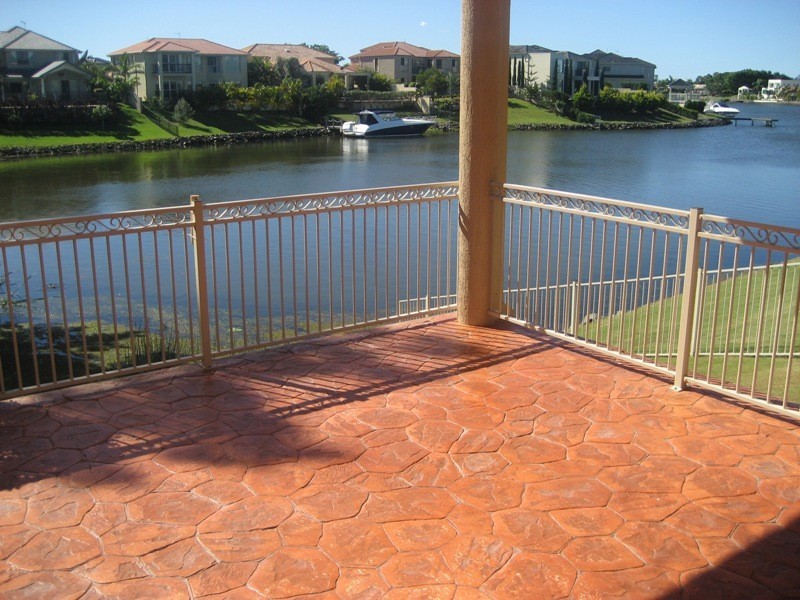 Clear Island Waters QLD 4226