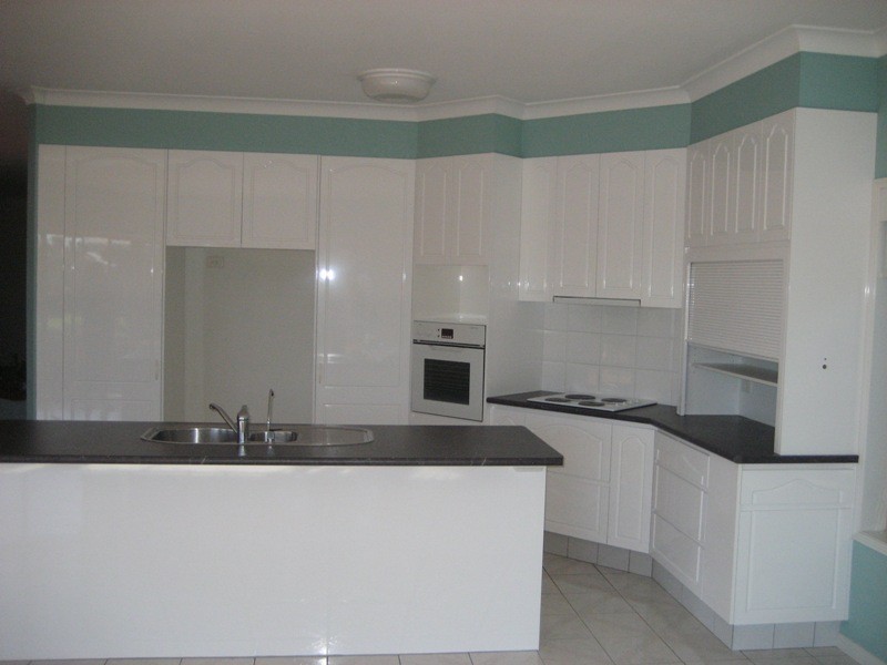 Clear Island Waters QLD 4226