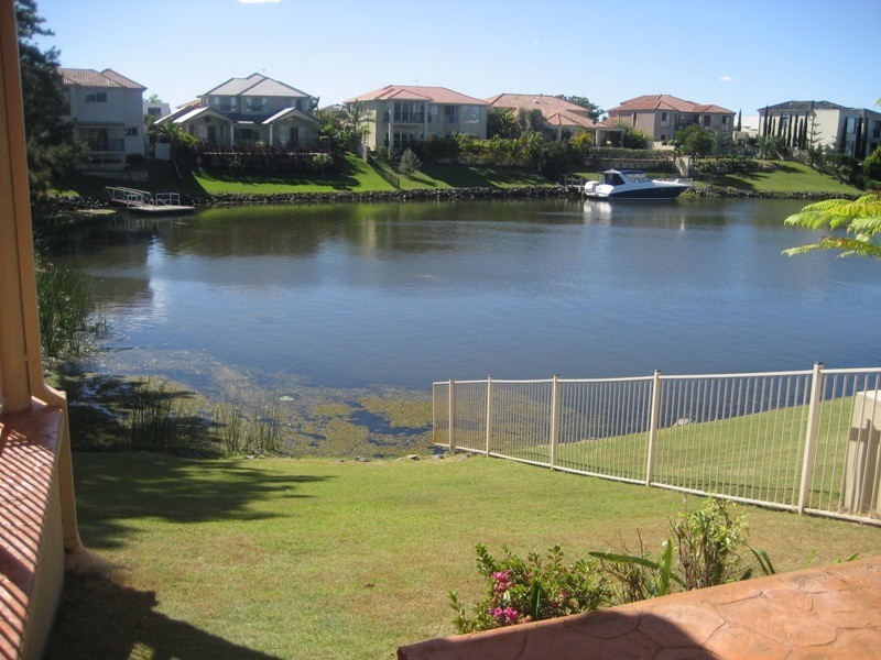 Clear Island Waters QLD 4226