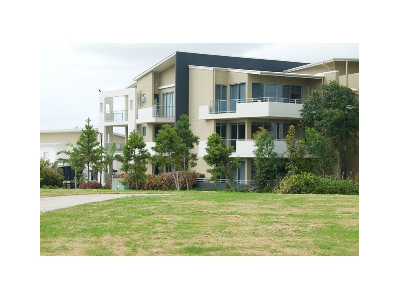 9/10 Valbonne Avenue, Varsity Lakes QLD 4227