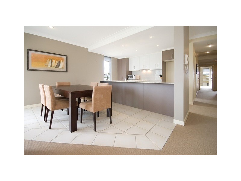 9/10 Valbonne Avenue, Varsity Lakes QLD 4227