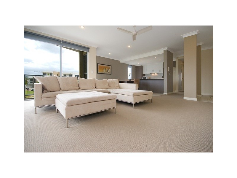 9/10 Valbonne Avenue, Varsity Lakes QLD 4227