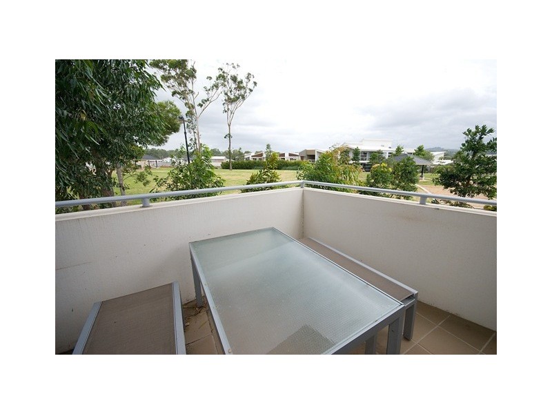 9/10 Valbonne Avenue, Varsity Lakes QLD 4227