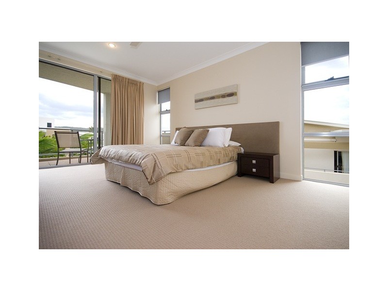 9/10 Valbonne Avenue, Varsity Lakes QLD 4227