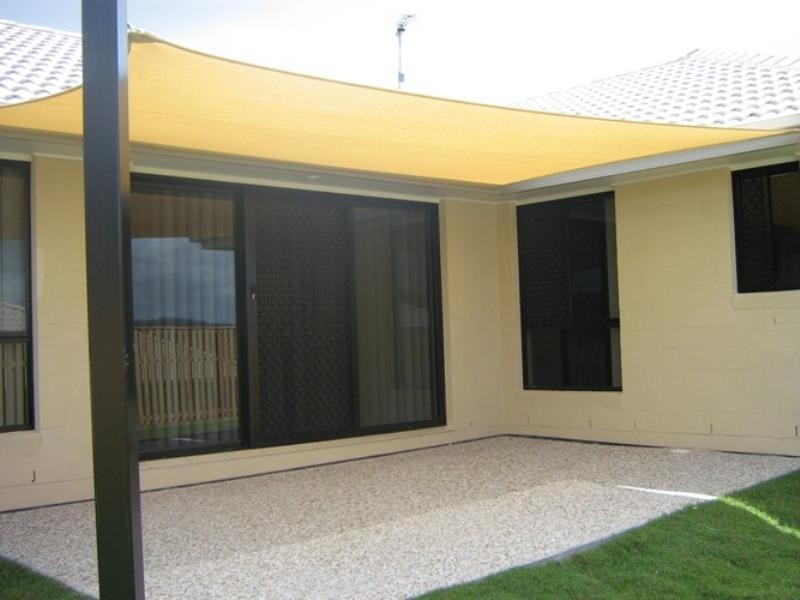 255 Universal Drive, Pacific Pines QLD 4211
