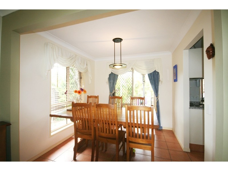 102 Merridown Drive, Merrimac QLD 4226