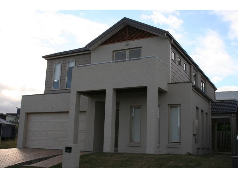 42 Azzurra Drive, Varsity Lakes QLD 4227