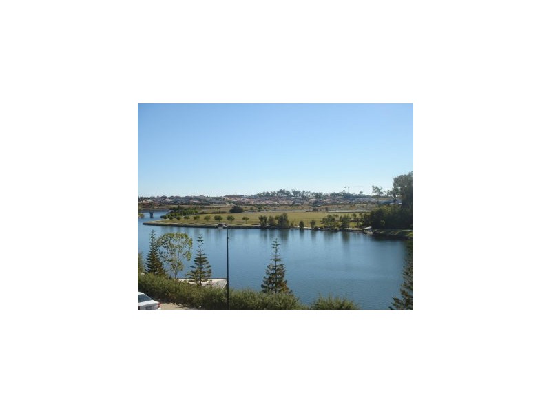 42 Azzurra Drive, Varsity Lakes QLD 4227