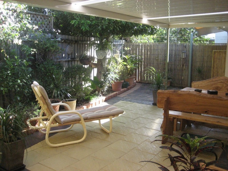 300 Cottesloe Drive, Mermaid Waters QLD 4218