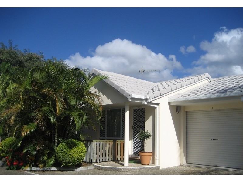 300 Cottesloe Drive, Mermaid Waters QLD 4218