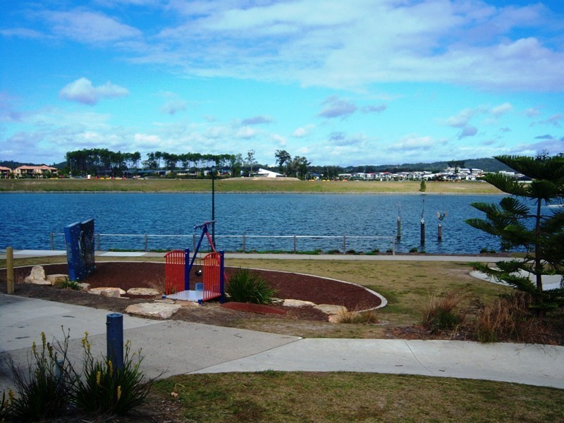 6 McKinlay Court, Varsity Lakes QLD 4227