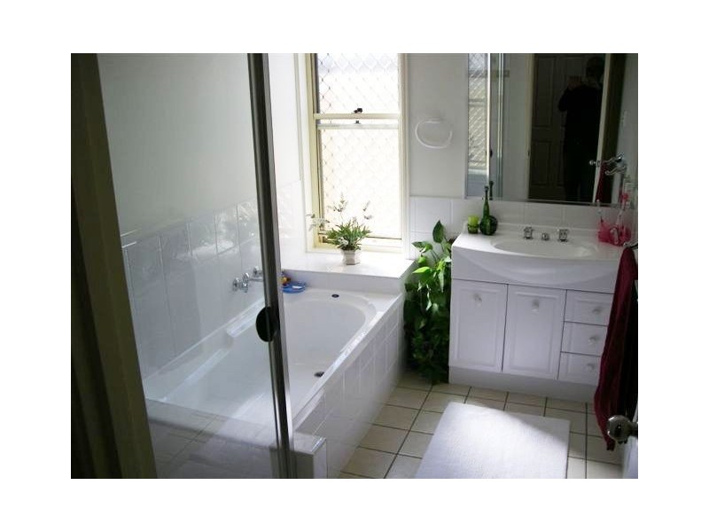 6 Celtic Close, Merrimac QLD 4226