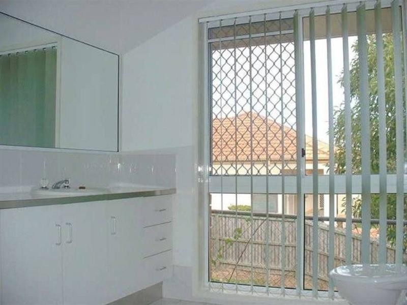 4 Bothwell Street, Robina QLD 4226