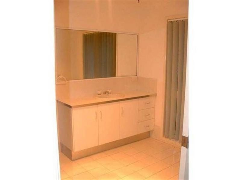 4 Bothwell Street, Robina QLD 4226