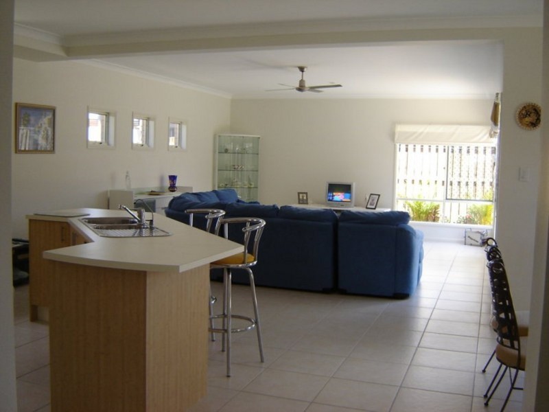 3 Moyenne Crescent, Varsity Lakes QLD 4227