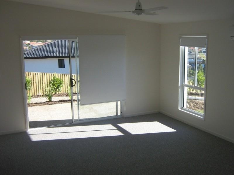 17 Angourie Crescent, Pacific Pines QLD 4211