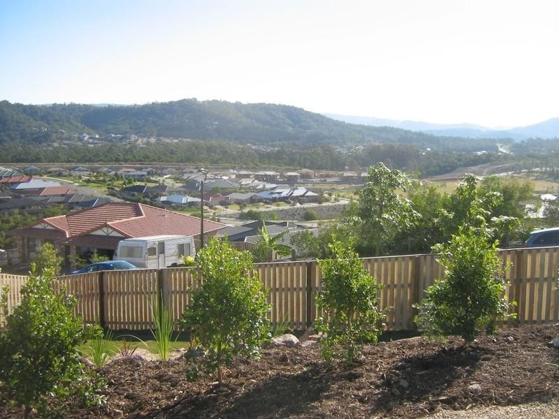 17 Angourie Crescent, Pacific Pines QLD 4211
