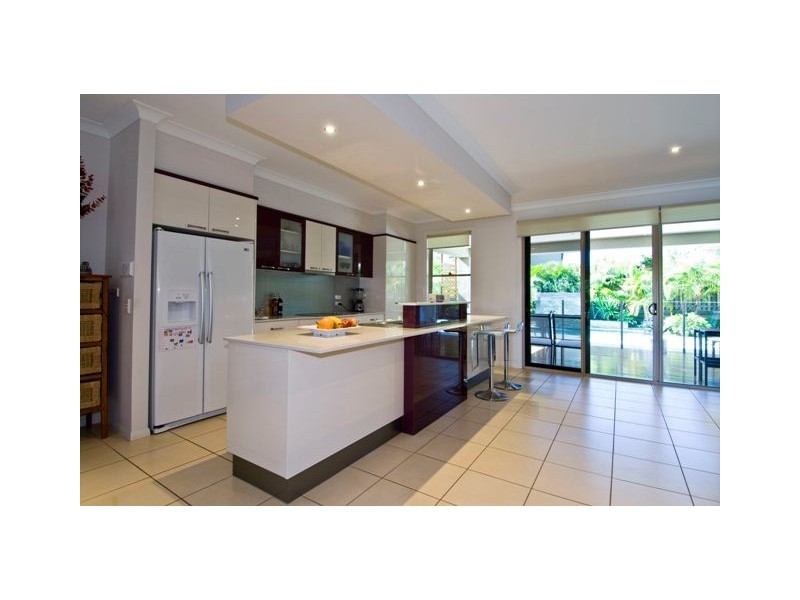 19 Port Peyra Crescent, Varsity Lakes QLD 4227